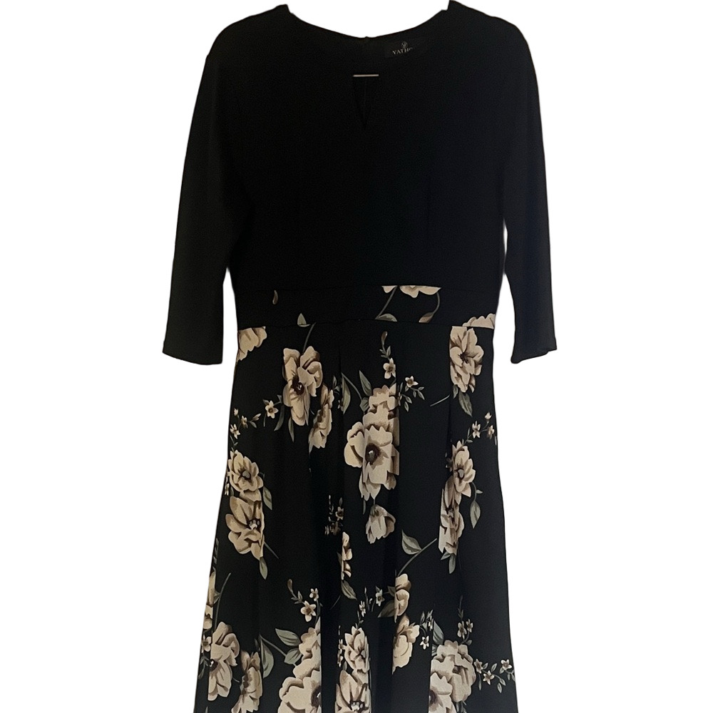Black and Cream Floral 3/4 Length Sleeve Dress | EUC |Sz L